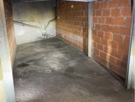parking / box