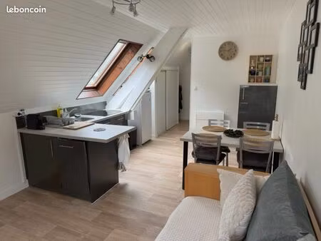 location annuelle t2 meublé 30 m² – proche thermes  centre et télécabines – parking  cave 