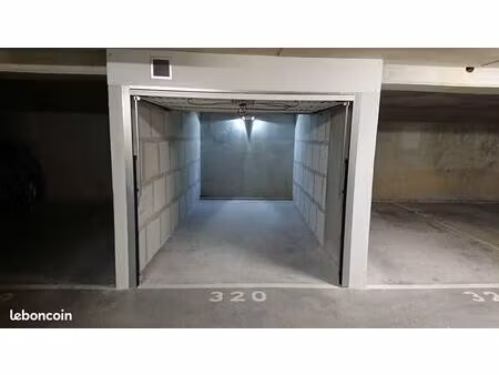 box sécurisé 12m2 dans résidence récente à herblay
