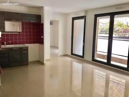 appartement t3 - 1350 charges comprises