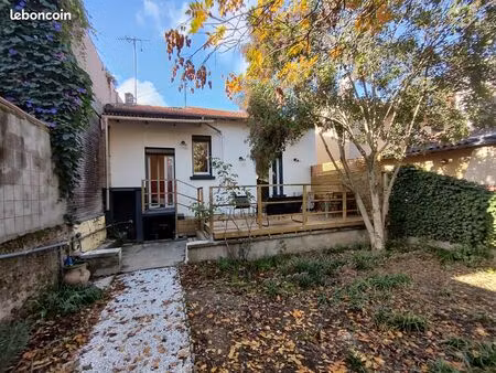 chambre 17 m² dans maison avec jardin - fontaine lestang