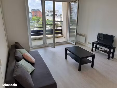 appartement 40 m2 t2 meublé cergy le haut + balcon 4m2