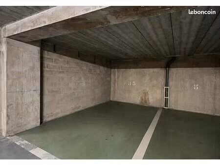 location parking 12m² - montrouge