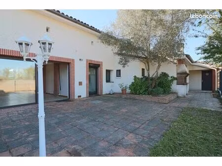 maison mitoyenne protégée 260m²