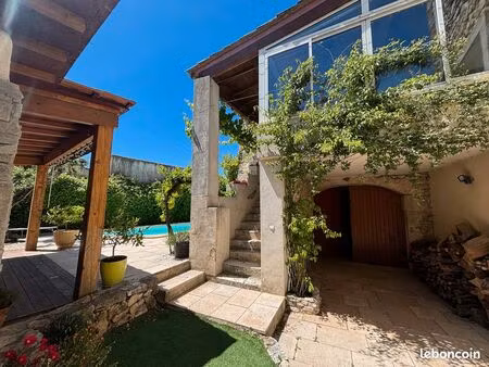 maison de caractère de village – fin xixᵉ siècle – 5 chambres – piscine – terrain 393 m²