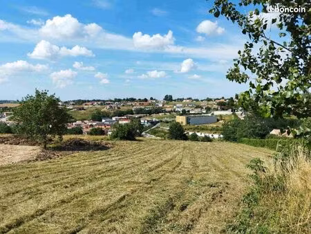 terrain 811 m² nailloux