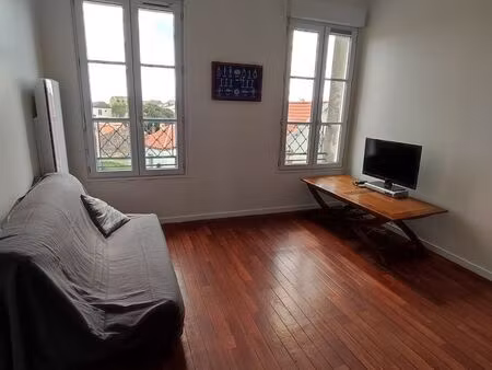t2 meublé – hyper centre fouras – disponible septembre