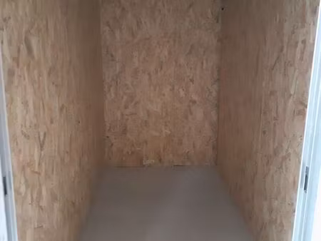 loue box de stockage / garde-meuble sécurisé