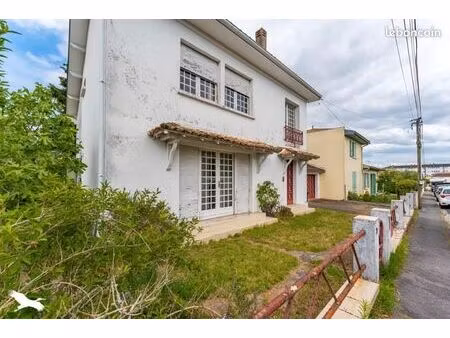 maison de ville 7 pièces 150 m²
