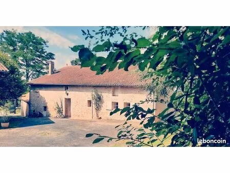 maison de charme à louer au calme à l'année