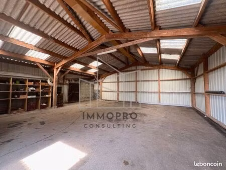 local 534 m² les andelys