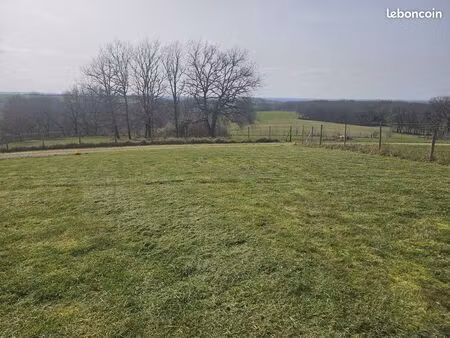terrain constructible de 900 m2 le born + possibilité 1 5 ha agricole