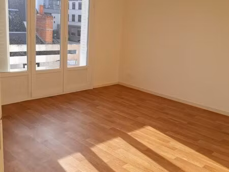 a louer appartement f2 la chatre