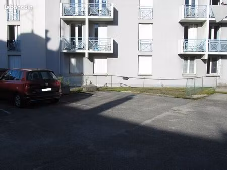place parking 43 avenue de vizille
