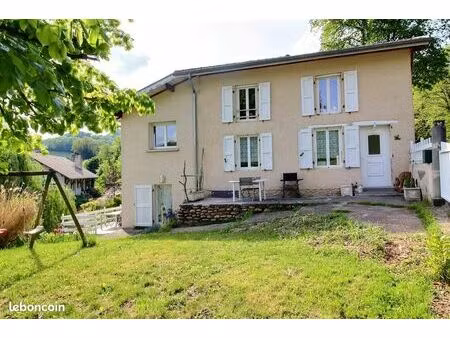 maison 6 pièces 135 m²