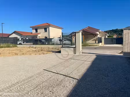 villa 4 pièces 91 m²