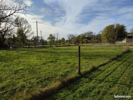 construisez au vert  602m2 dans la commune de reignac (33)
