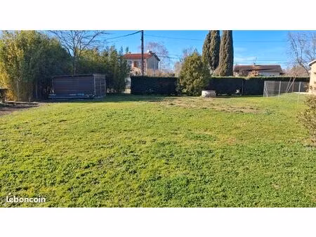 vends terrain 617 m2 viabilisé à cugnaux