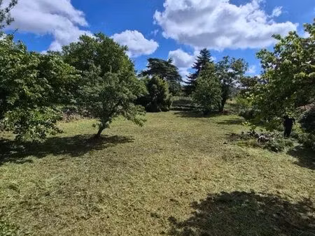 terrain constructible 885 m² viabilisé – faugères