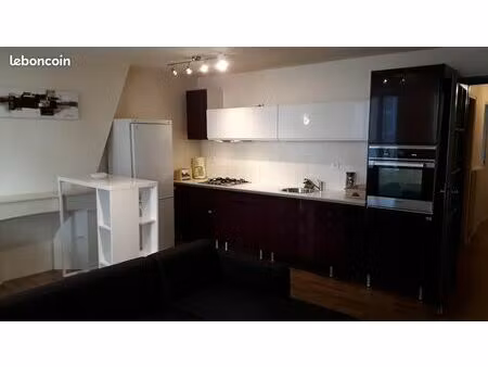 t2 meublé 60 m² – hypercentre lons-le-saunier – calme & tout confort