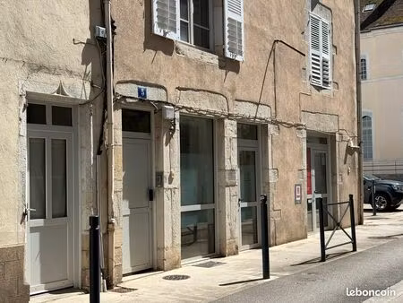 local plein pied 100 m2 à louer