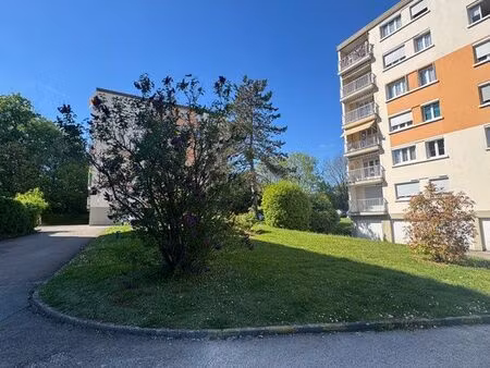 studio dole dernier étage