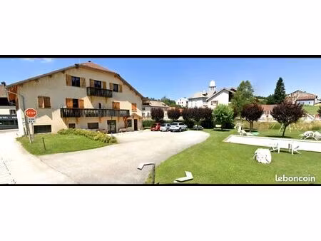 investisseur : ancienne ferme rénovée de 5 logement  plus 2 logements à créer avec terrain