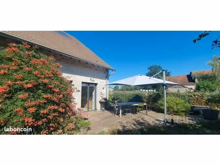 maison rénovée 204 m² – 4 ch – écologique (solaire + bois/granulés) – terrasse sud