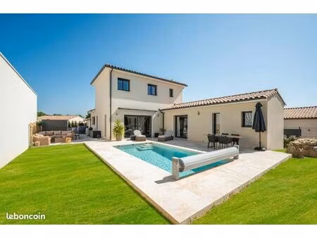 terrain 600 m² guzargues