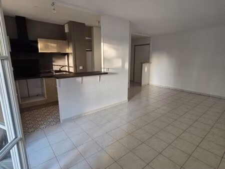appartement 2 pièces rdc avec grande terrasse