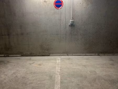 place parking couverte