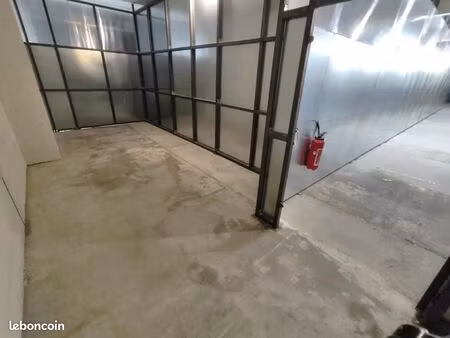 local 21 m²