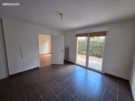 t2 41 5 m² avec jardin privatif  terrasse couverte et grand parking – le bouscat