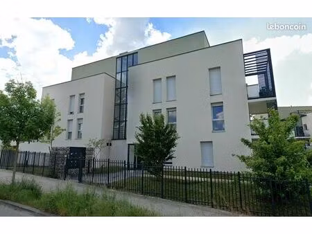 appartement t3 à l'isle-d'abeau