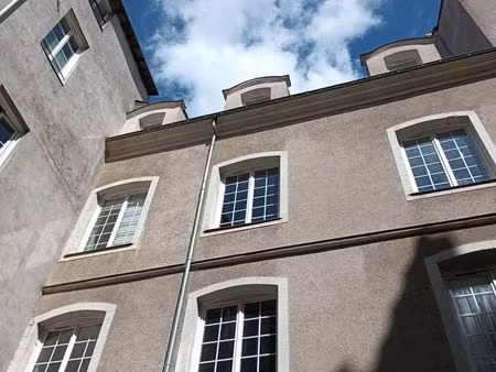 rue du calvaire. calme  lumineux   coup de coeur en plein cœur du centre ville