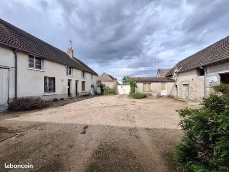 propriete viticole a renover habitation + 2 terrains constructibles sur une surface totale