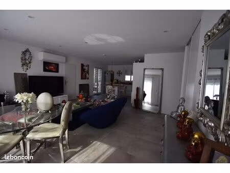 villa 87 03m2