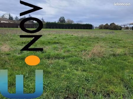 terrain 1 800 m² saint caprais de bordeaux