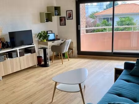 appartement t2 - 44 m² - entièrement rénové