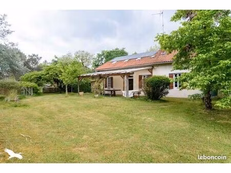 longère 6 pièces 260 m²