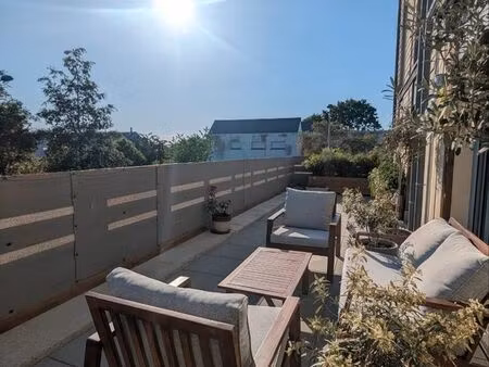 t4 - 90 m² - terrasse de 35 m² exposée sud