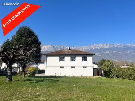 maison 6 pièces 105 m²