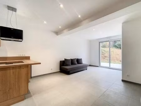 maison t6  très récente  saint cyr sur loire