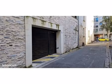 parking fermé et sécurisé place hérault angers