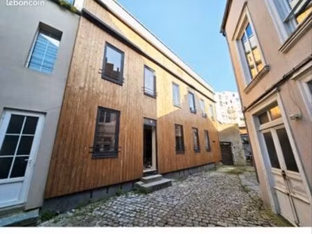 a louer - maison meublée rénovée de 125m2 en hyper centre-ville de cherbourg-en-cotentin
