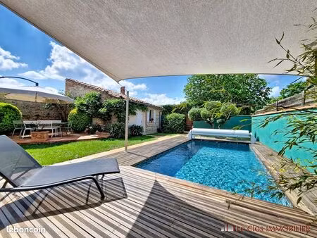 maison 6 pièces 240 m²