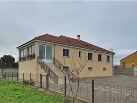 maison 4 chambres au centre ville de villemandeur