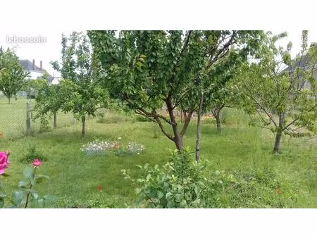 a vendre un terrain constructible viabilisé à saumur