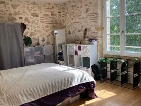 appartment 3 chambres + cour