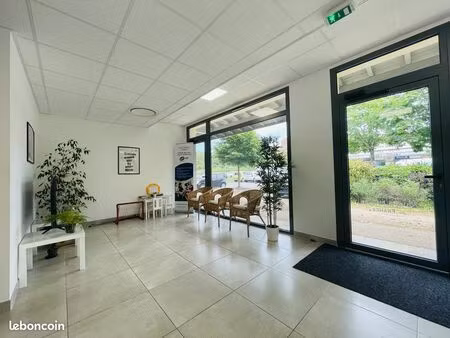 local commercial/bureau 93 m2